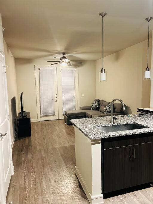 Home At Energy Corridor Houston Esterno foto